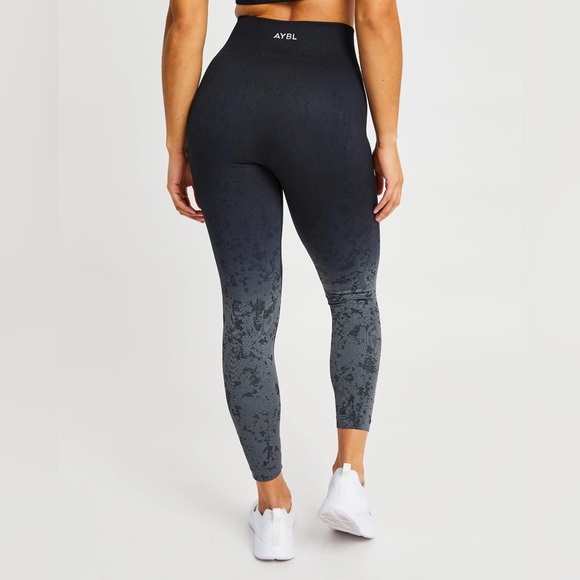 AYBL ombre Seamless Leggings Black brand new size small - Picture 2 of 3